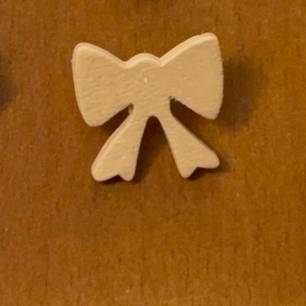 Vintage Handmade Wood Pushpins Set of 5 Teddy Bear Tulip Bow Duck Sunhat Tacks